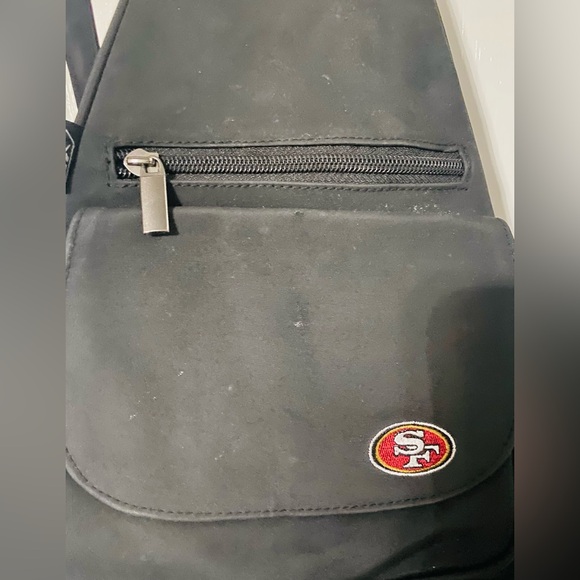 NWT San Francisco 49ers, Black Sling Bag - Picture 4 of 8